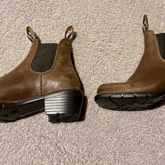 Blundstone 1673 Antique Brown Heeled Chelsea Boot - Picture 3 of 6